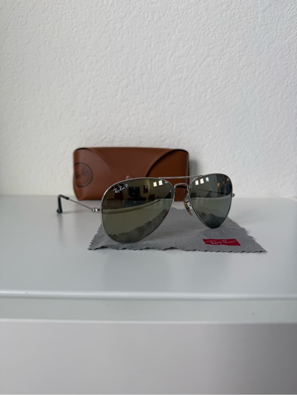 Ray-Ban RB3025 Aviator Polarized Sunglasses Silver Green G-15 Large w/ Case